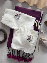 Elegant Khadi Cotton Saree with Flower Design